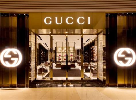 louis vuitton gucci notre dame|Gucci, Dior, other brands pledge millions to restore .